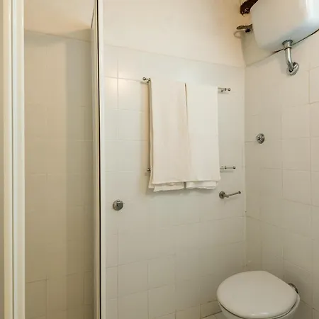 Çiftlik konaklama Az Agr Castello Di Grotti *