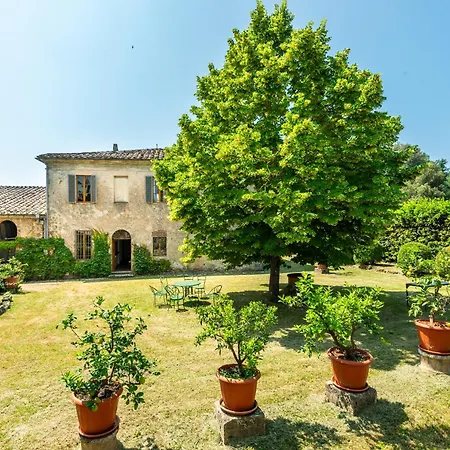 Az Agr Castello Di Grotti مزرعة للإقامة