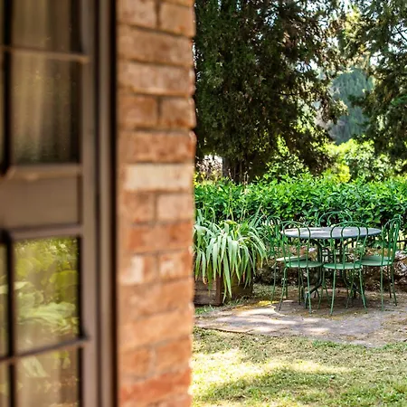 Feriegård Az Agr Castello Di Grotti *